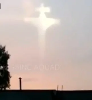 real photos of jesus seen in the sky