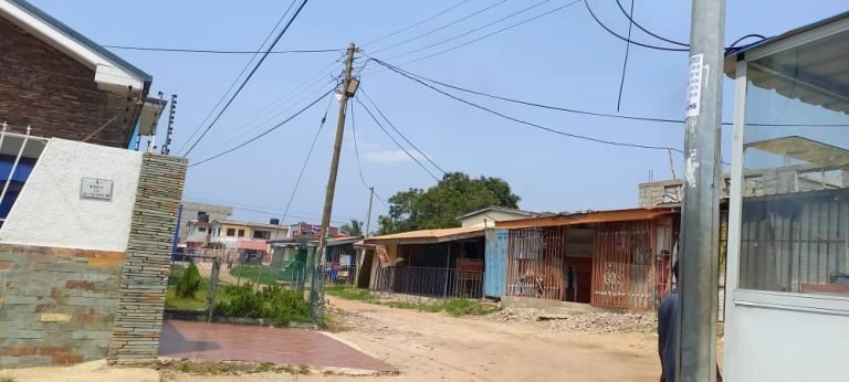 Tema: Community 9 Residents In Fear Over Surge In Criminal Activities