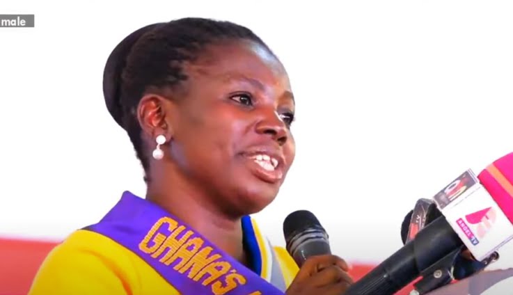 Teachers "Jealous" 2022 Ghana Teacher Prize Winner, Question Her Success On Social Media. Check the reasons here and details