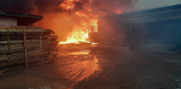 Fire explosion at a Sunyani gas station destroys storey building and two cars